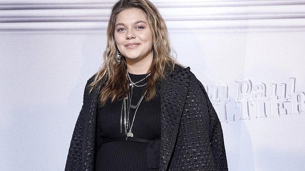 Louane poste une adorable photo avec sa sœur sur Instagram