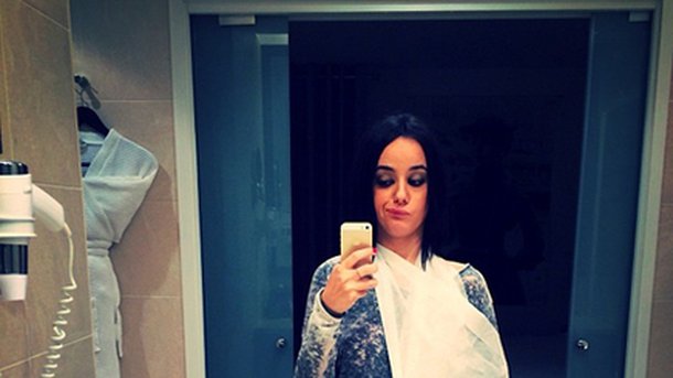 Alizée : blessée au bras