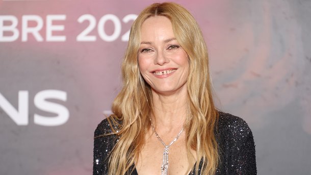 Vanessa Paradis annonce son retour sur scène en 2026 : dates, villes, billetterie… Tout savoir sur sa tournée !