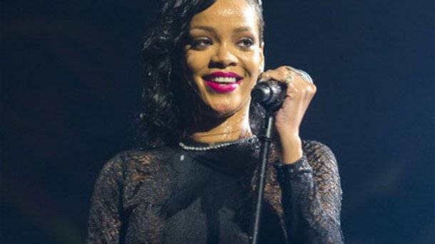Rihanna : elle s’offre une villa de rêve pour Noël !