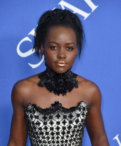 L'actrice Lupita Nyong'o arrive aux CFDA Fashion awards 2018, le 4 juin 2018 au Brooklyn Museum de New York