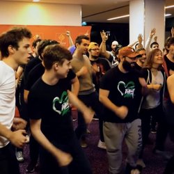 Le défi Just Dance qui a mobilisé les streamers, dans la joie et la bonne humeur.