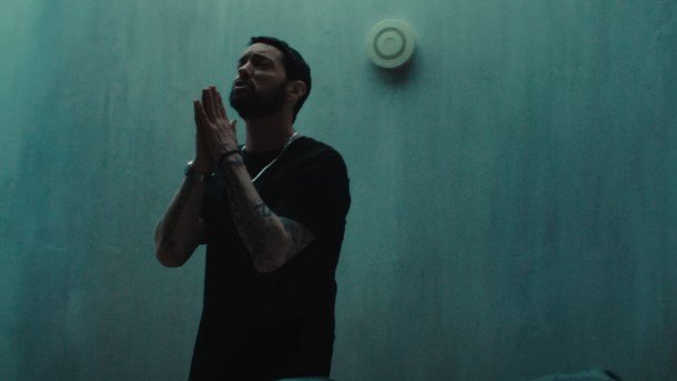 Eminem tire les larmes de ses fans et de Jelly Roll dans « Somebody Save Me »