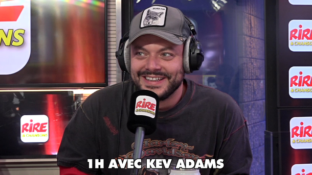 Kev Adams - Souvenirs du film Tout Schuss - Sa bio express sonore  sur Rire & Chansons -