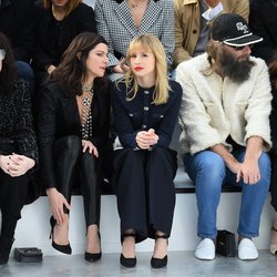 Angèle au défilé Chanel à la Fashion Week. Le 3 mars 2020 à Paris.