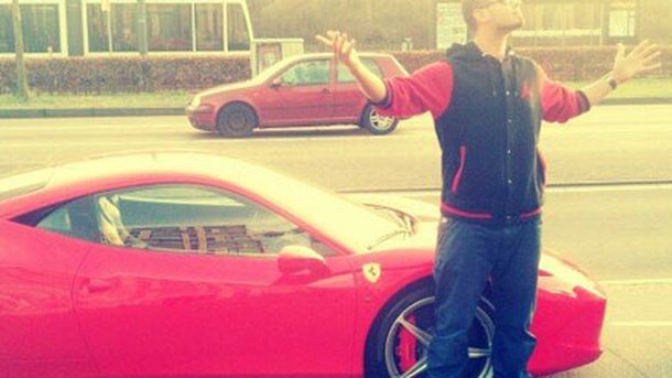 Afrojack casse sa nouvelle Ferrari