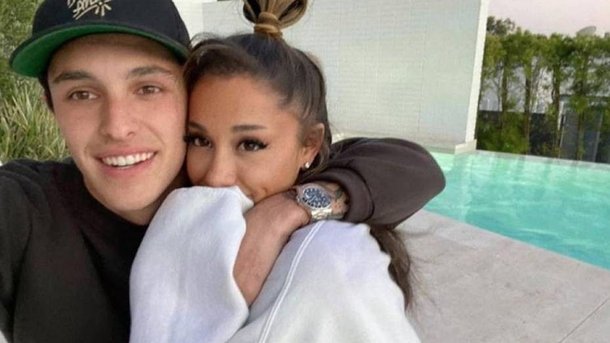 Ariana Grande et Dalton Gomez: officiellement divorcés