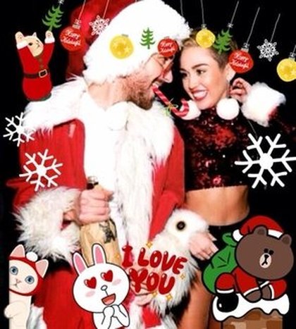 Miley Cyrus fête déjà Noël !