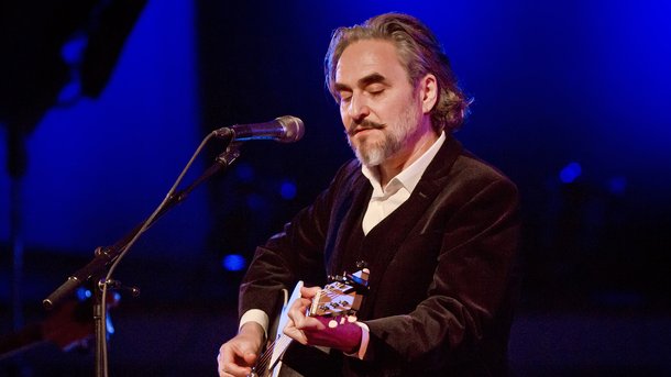 Découvrez "Poussière d’or", le nouveau single de Stephan Eicher