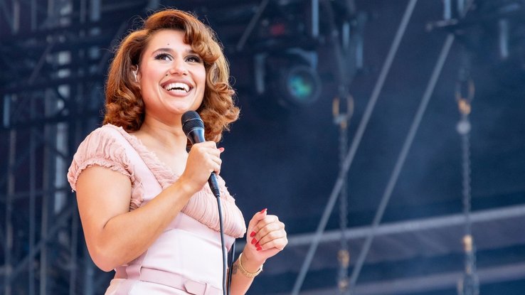 Raye à Berlin en 2025