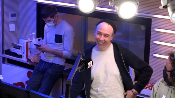 Martin - Appel trop con n°2 - Comment récupérer les votes des personnes qui s'abstiennent -  Rire & Chansons Politic Club