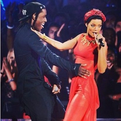 Rihanna: #DIAMONDSWORLDTOUR I'm back!!! #Tampa we're coming to find you!!!