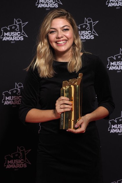 Louane (Artiste Féminine Francophone de l'année) - NRJ Music Awards 2017