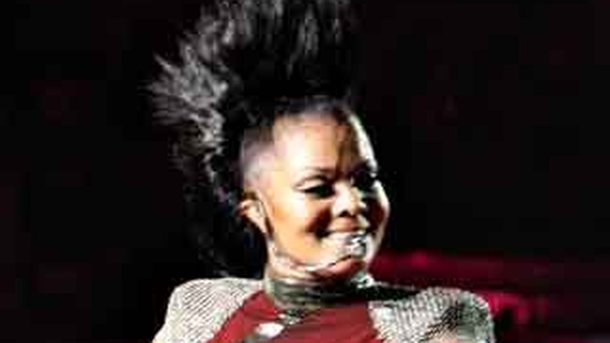 Janet Jackson et son sein font encore grand bruit