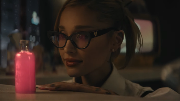 Ariana Grande invite Brandy et Monica dans le clip de "the boy is mine"