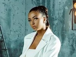 Eva