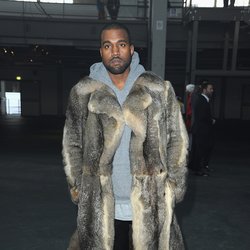 Kanye West en mode bling-bling