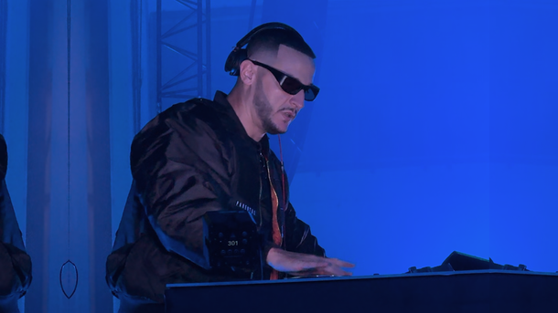 DJ Snake enflamme l'aéroport du Bourget pour la sortie de "Nomad" : un show "incroyable"