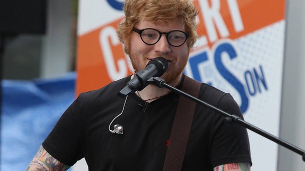 Ed Sheeran révèle son cadeau le plus bizarre offert par une fan
