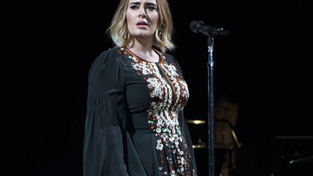 Adele dit non au Super Bowl 2017!