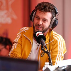 Claudio Capéo chez Manu dans le 6/9 - NRJ Music Awards 2017