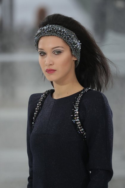 Bella Hadid au défilé Chanel