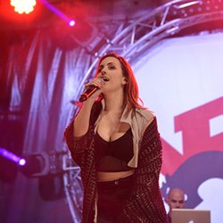 NRJ Music Tour Compiègne: Maude