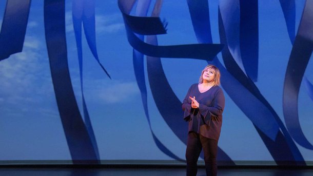 Michèle Bernier , son dernier spectacle événement "Vive Demain" - Samedi 17 juin à 21h15 sur C8 - En partenariat avec Rire & Chansons