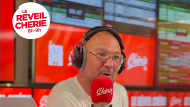 Aujourd’hui dans Le Réveil Chérie c’est l’anniversaire d’Alex !
