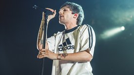 Louis Tomlinson engagé: son nouveau projet pour dénicher de futurs talents