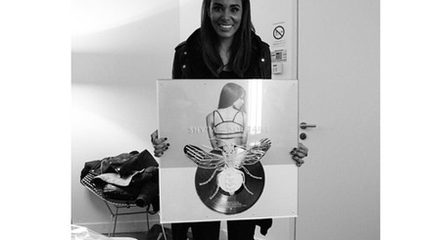 Shy’m : « Solitaire » est disque de platine!
