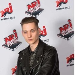 Thomas Azier @ NRJ Music Tour de Paris - Photocall
