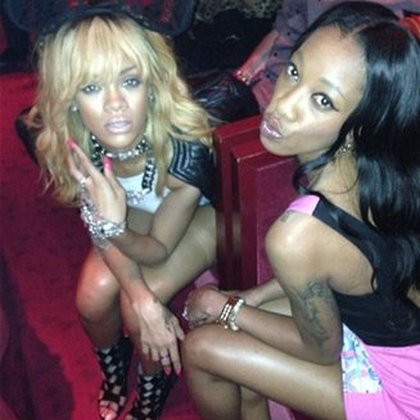 I say this all the time but y'all don't hear me doe... MY BFF IZ BETTA DAN YOURZ!!!! And she got pretty feet! Lol! @mforde11 #NightsAtTheCrazyHorse #PaRih