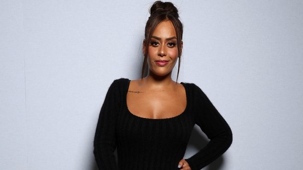 Pourquoi Amel Bent annonce qu’on ne la verra plus ?