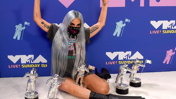 Lady Gaga: la star masquée fait le show aux MTV Video Music Awards 2020