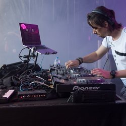 NRJ in The Park Trélazé - Morgan Nagoya
