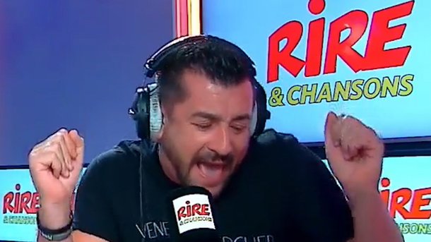 Anthony Joubert : "Pass sanitaire, ça nous a pourris / Même boire un verre, c'était pas permis..." - La drôle de chronique