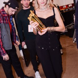 Angèle - Backstage NRJ Music Awards 2019
