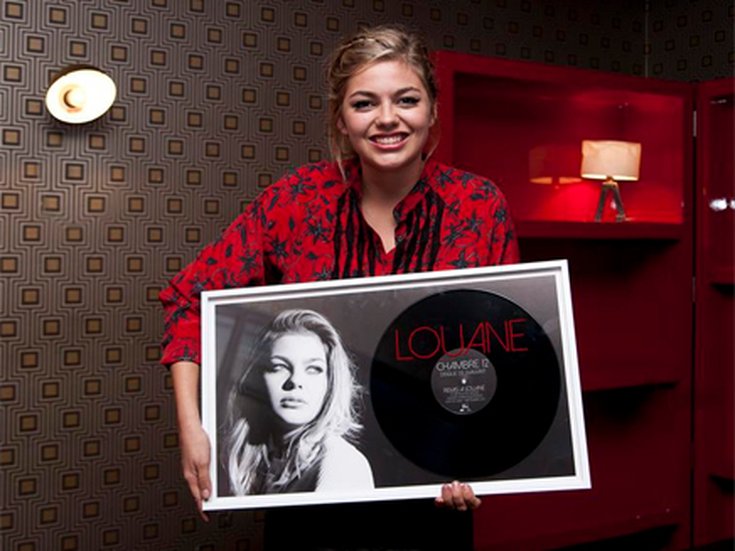 Louane reçoit son disque de diamant!