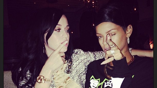 Rihanna : jamais sans sa clique !