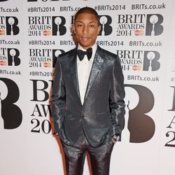 Pharrell Williams porte le costume comme personne