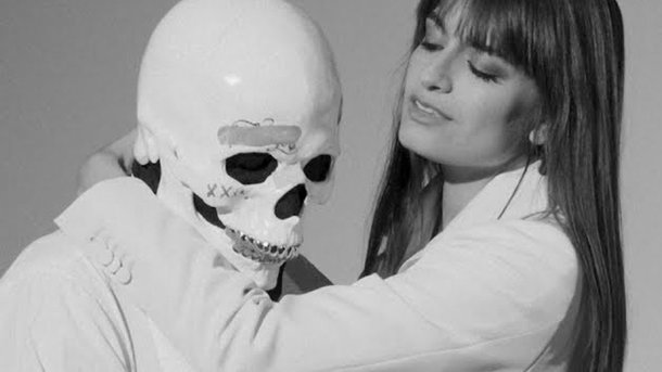 Clara Luciani reprend «Les Demoiselles de Rochefort» avec Vladimir Cauchemar