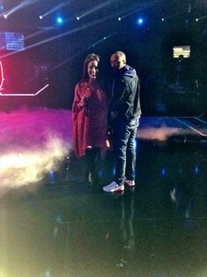 Amel Bent ‏: Ma #teamel, aujourd'hui j'ai enregistré une émission sur #tf1 avec @Sopranopsy4 #quandlamusiqueestbonne 