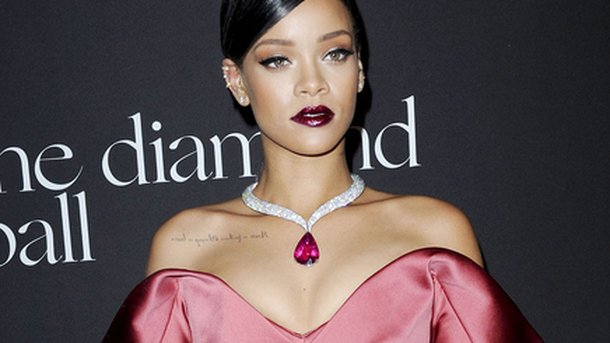 Rihanna : des chansons intemporelles pour «R8»?