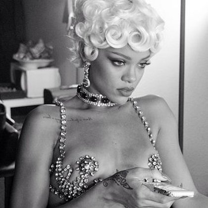  ©instagram rihanna