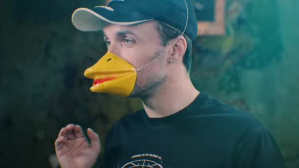 Squeezie sort son titre «Canard»