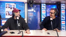 Cyrille Eldin et Arnaud Gidoin font le pitch "ambiance fantasme" de leur pièce "Le fantasme"