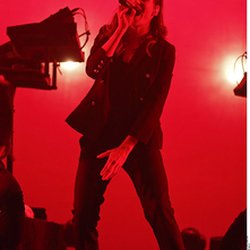 Concert Pop Love - Christine and the Queens