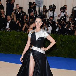 Céline Dion : gothique au Met Gala en 2017