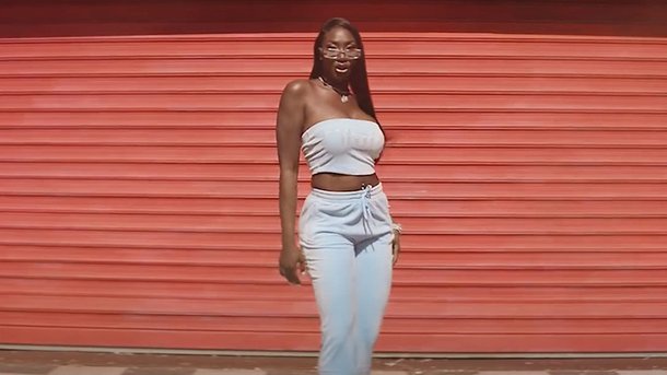Aya Nakamura: «Jolie Nana» certifié single d’or!